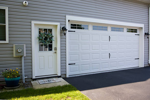 24/7 Emergency Garage Door Panel Replacement experts in Blaine, WA